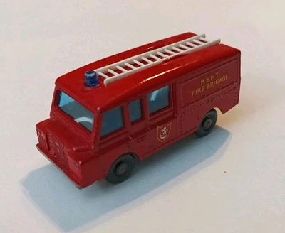 Vintage 1966 Matchbox Lesney Land Rover Fire Truck Kent Fire Brigade No.57 NM - Image 1 of 4