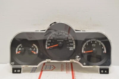Dodge Nitro 2008 08 velocímetro cuadro de instrumentos 31 k millas R4 017 Foto 1 de 3