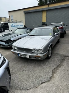 2002 DAIMLER V8 X308 BREAKING ALL PARTS AVAILABLE - Picture 1 of 4