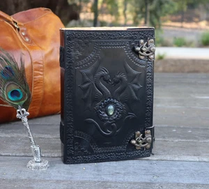 10'' Large © Double Dragon Leather Journal | Labradorite Stone | 2x Brass Clasp - Picture 1 of 3