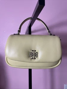 Bandolera Tory Burch Britten Cuero Hinchado Mini Mango Superior Arena Duna Amarilla Nueva con Etiquetas - Imagen 1 de 6