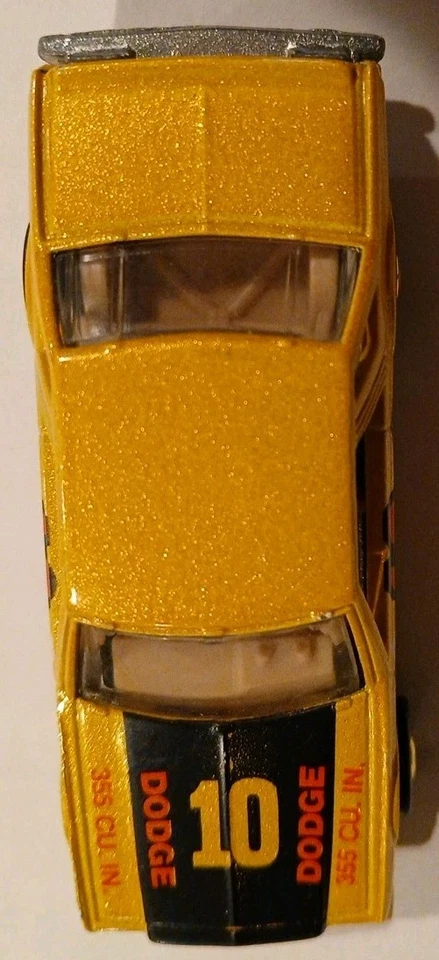 Dodge Mirada Stocker 1980 Hot Wheels GHO Diecast 1/64 dorado llantas doradas HK Foto 1 de 4