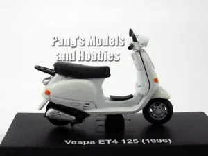 Vespa ET4 125 1996 1/32 Scale Die-cast Metal Model by NewRay - Picture 1 of 6