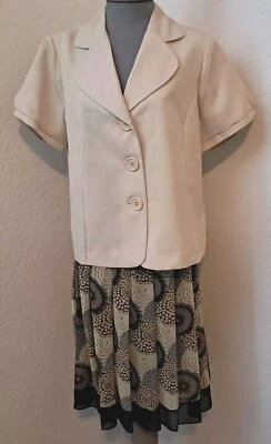 Nuevo con etiquetas Conjunto de Traje de Colección Falda Top Mujer Talla L Beige Top Negro Beige Falda a Juego Foto 1 de 4