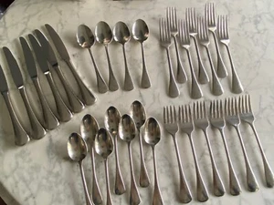 Stainless by Oneida glossy flatware 30 pieces - Picture 1 of 11