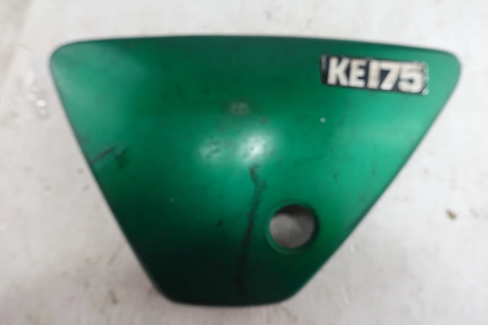 1976 KAWASAKI KE175 KE 175 ENDURO KE175B Left  SIDE COVER G3D Foto 1 de 4