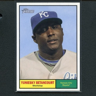 2010 Topps Heritage #367 Yuniesky Betancourt - Image 1 of 2