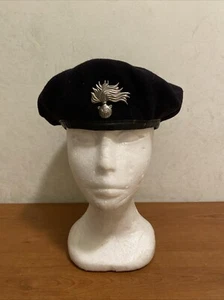 Basco - Con Fregio forze dell ordine Vintage Taglia 57. Carabinier C.C. - Foto 1 di 5