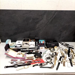 Restposten gemischte Stil Herren & Damen Uhren ungeprüft - Bild 1 von 17