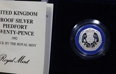 GREAT BRITAIN 1982 PROOF .925 STERLING SILVER 20 Pence with original box, COA! - Image 1 of 2
