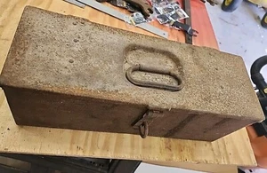 Vintage/Antique Heavy Duty METAL TOOL STORAGE BOX Barn Find 18.5x6.5x6.5" - Picture 1 of 11
