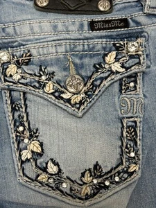 Vintage Miss Me Jeans Damen Blätter Taschen Nieten Distressed Boot Cut Gr. 27x33 - Bild 1 von 12