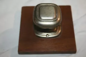 Vintage Russwin montato venditore campione quadrato ottone antico pomello tirante - Foto 1 di 3