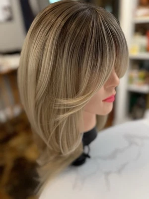 Парик блондинка 20 дюймов многослойный с челкой занавесок 100% бесклеевой - Изображение 1 из 4