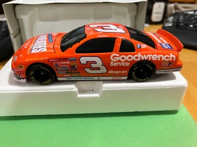 Nascar escala 1:24 1997 D. Earnhardt Wheaties Die cast car & bank nuevo en caja. Foto 1 de 4