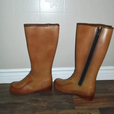 Ladies VTG 1970s Long Winter Boots Dark Gold Wedge Heel Zippered Lined Sz 8 NOS - Image 1 of 4