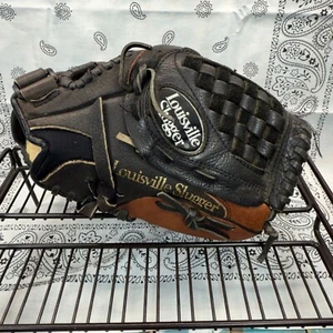 Louisville Slugger FP1100P Fastpitch 11" RHT GLOVE Black Professional Pattern - Picture 1 of 8