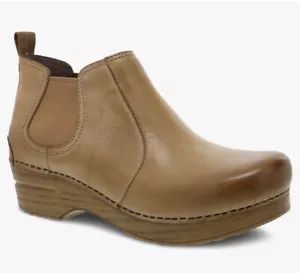 DANSKO Frankie Classic Stapled Clog Honey Sz 9.5-10 BRAND-NEW IN THE BOX! - Picture 1 of 4