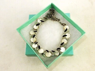 Gargantilla de 16", discos de madreperla, hojas de esmalte negro, tono plateado, JWL-437 Foto 1 de 4