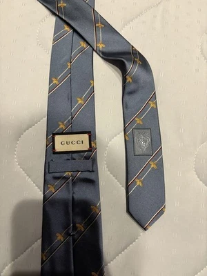 Corbata Gucci Azul Seda Excelente Usada Sin Caja Foto 1 de 2
