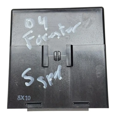 Subaru Forester 2004 5 velocidades OEM módulo de control integrado 88281SA020 03 04 05 Foto 1 de 4