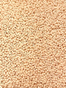 Miyuki 11/0 Round Seed Beads 11-2022 Matte Opaque Antique Beige 24 Grams - Picture 1 of 2