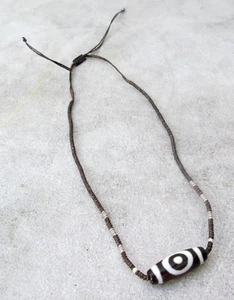 POWERFUL! Vintage Tharu Tibet Tibetan Dzi Shaman Amulet Necklace - Picture 1 of 3