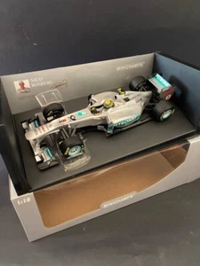 Minichamps 1:18 F1 MERCEDES GP PETRONAS N.Rosberg MGP W02 - Foto 1 di 4