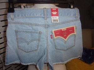 Levi's Girl's Denim A-Line Girlfriend Shorts W/Removable Belt Size 10 - Picture 1 of 2