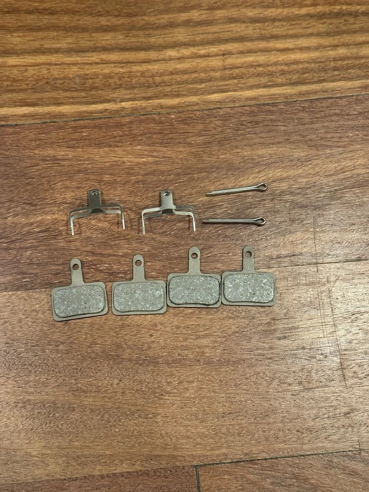 Pastillas de freno de disco Shimano B03S - EBPB03SRESINA (marrón) Foto 1 de 1