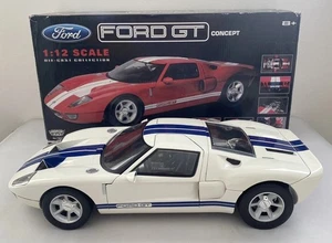Motor Max 1:12 Scale Ford GT Concept Car Diecast 73001 White Blue Stripe Boxed - Picture 1 of 22