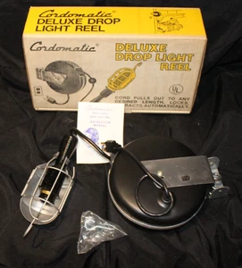 Vintage Cordomatic Model 900G Deluxe 30ft Drop Light Reel 7A 120v NOS - Picture 1 of 10