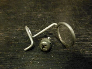 1981 YAMAHA XT250H XT 250 H XT250 BOTTOM TRIPLE CLAMP TREE CABLE GUIDE - Picture 1 of 1
