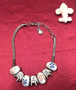 Artisan Silver European Beaded 7” Bracelet 4 Beads & 3 Hand charm & Toggle Clasp - Picture 1 of 3