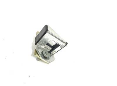 2005 Chrysler Crossfire SRT6 TRAVA DE PORTA STRIKER ESQUERDA OU DIREITA FABRICANTE DE EQUIPAMENTO ORIGINAL 63K - Imagem 1 de 4