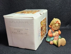 M.J. Hummel Goebel Knit One, Purl One w/ Box 432 W Germany 3" TMK 6 Signed! 720 - Picture 1 of 4