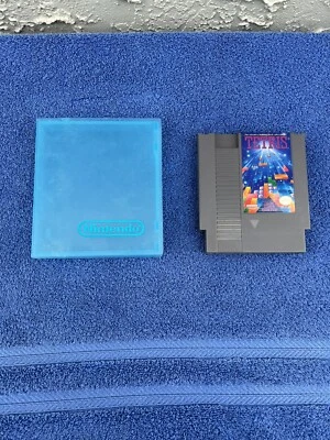 Tetris (Nintendo Entertainment System NES 1989) Cartridge With Case - Image 1 of 2