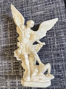 Archangel Michael defeating the devil by Amilcare Santini Original Made in Italy - Picture 1 of 5