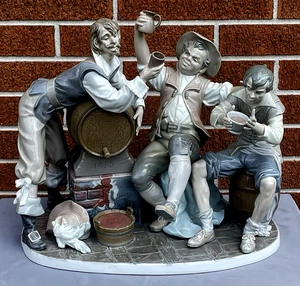 Lladro #4956 Happy Tavern Drinkers” - Picture 1 of 10