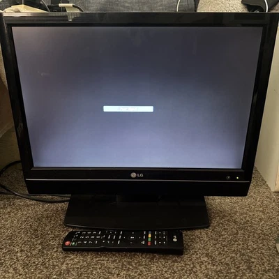LG 19 Inch Free View TV Model LG19LS4D- Black With Remote Control - Working - Image 1 of 4