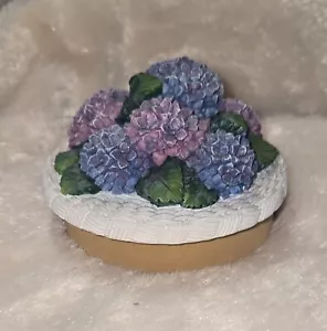 Our America Yankee Candle Hydrangea Purple Blue Flowers Jar Topper Capper Lid - Picture 1 of 8