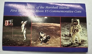 REPUBLIK DER MARSHALLINSELN ERSTE MENSCHEN AUF DEM MOND 5 $ GEDENKMÜNZE - Bild 1 von 5