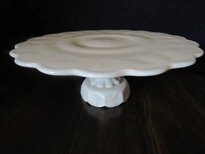 Westmoreland Glass Paneled Grape Cake Stand Salver PG-119 - Picture 1 of 13