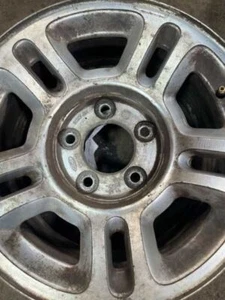 2000-2002 Ford Expedition OEM 16x7 Aluminum Wheel (14mm lug, 16mm hole) - Picture 1 of 4