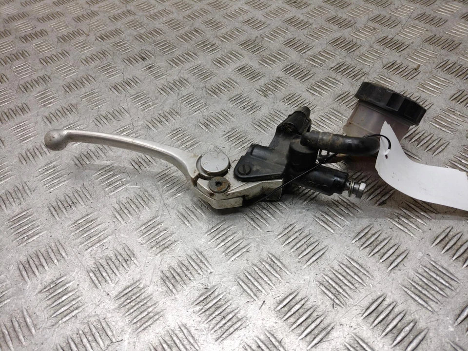 Cilindro maestro de freno delantero Triumph Sprint ST 1050 2010 Foto 1 de 4