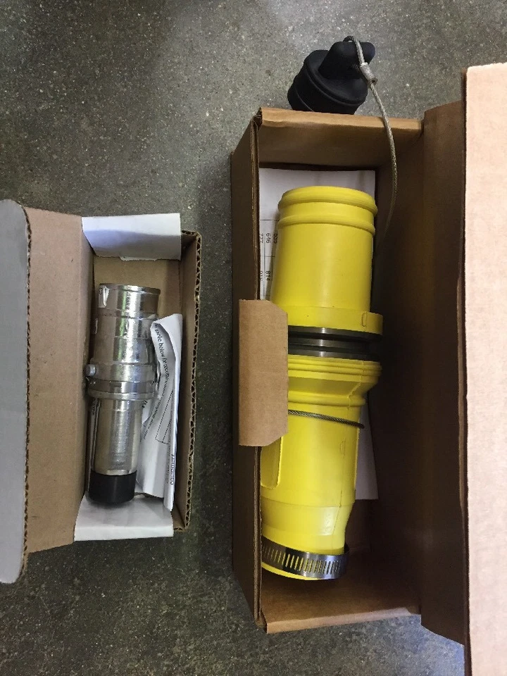 COOPER CROUSE HINDS E1049-2 Male Plug 535 MCM, Yellow, 1000V, 724A - Image 1 of 4