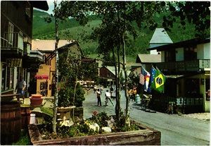Bridge Street Summer at Vail, Colorado Unposted Postcard - Picture 1 of 2