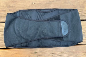 BACK ON TRACK Back Brace in Black (size: M) - Narrow Front w/ 4 Way Stretch - Picture 1 of 6