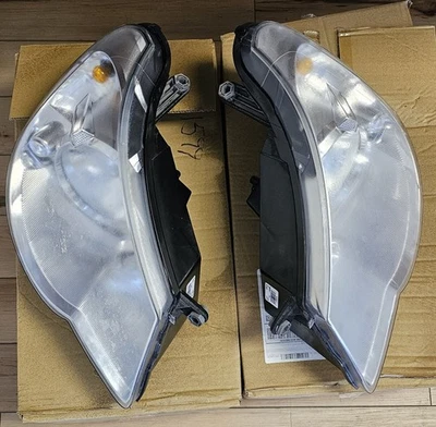 Headlight Assembly With Bulb Left and Right For 2007-2010 Chrysler Sebring OEM - Image 1 of 4