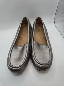 Mocassino da guida Vionic Debbie peltro pelle metallizzata slip on taglia 8,5 - Foto 1 di 8